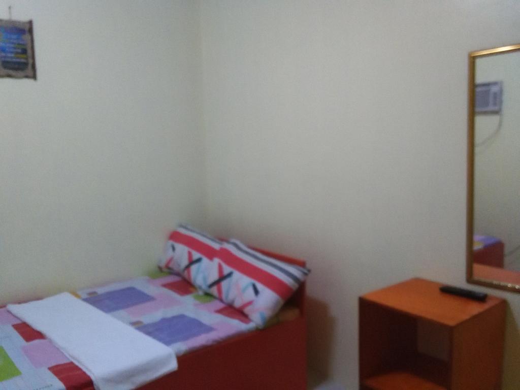Aranas-Carillo Travellers Inn Kalibo Rom bilde