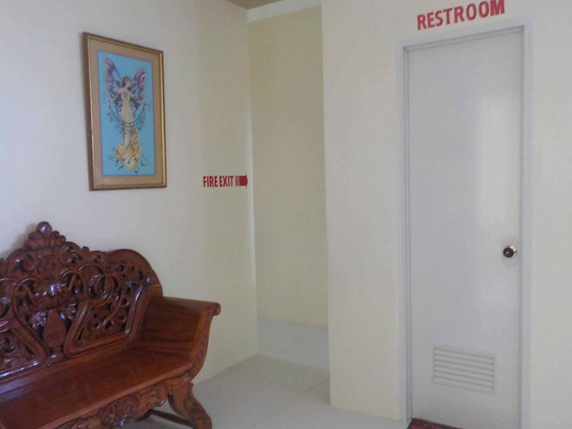 Aranas-Carillo Travellers Inn Kalibo Eksteriør bilde